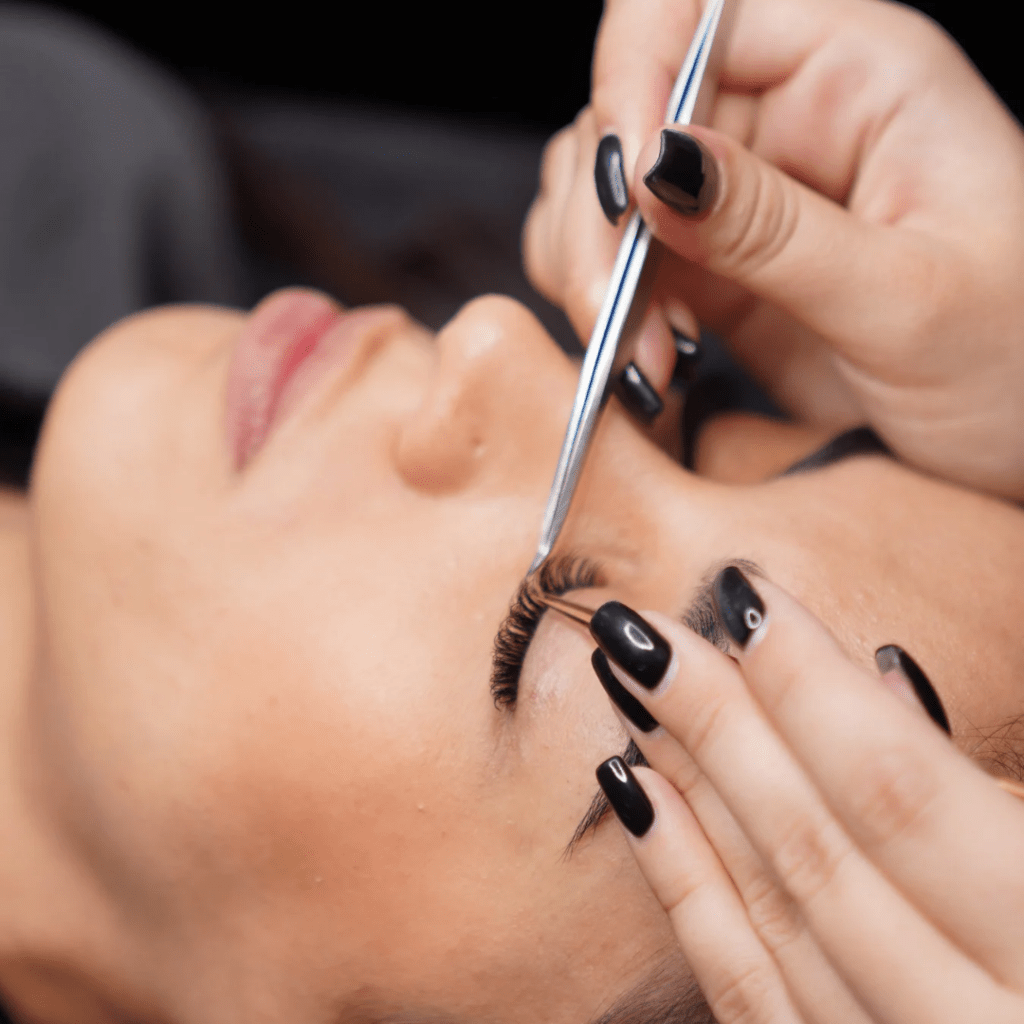 All You Need To Know About Eyelashes Extensions: Different Types, Tips & More
